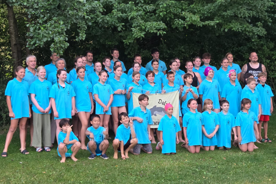 Delphine der Lichteneiche 13 Gold-, 12 Silber- und 11 Bronzemedaillen